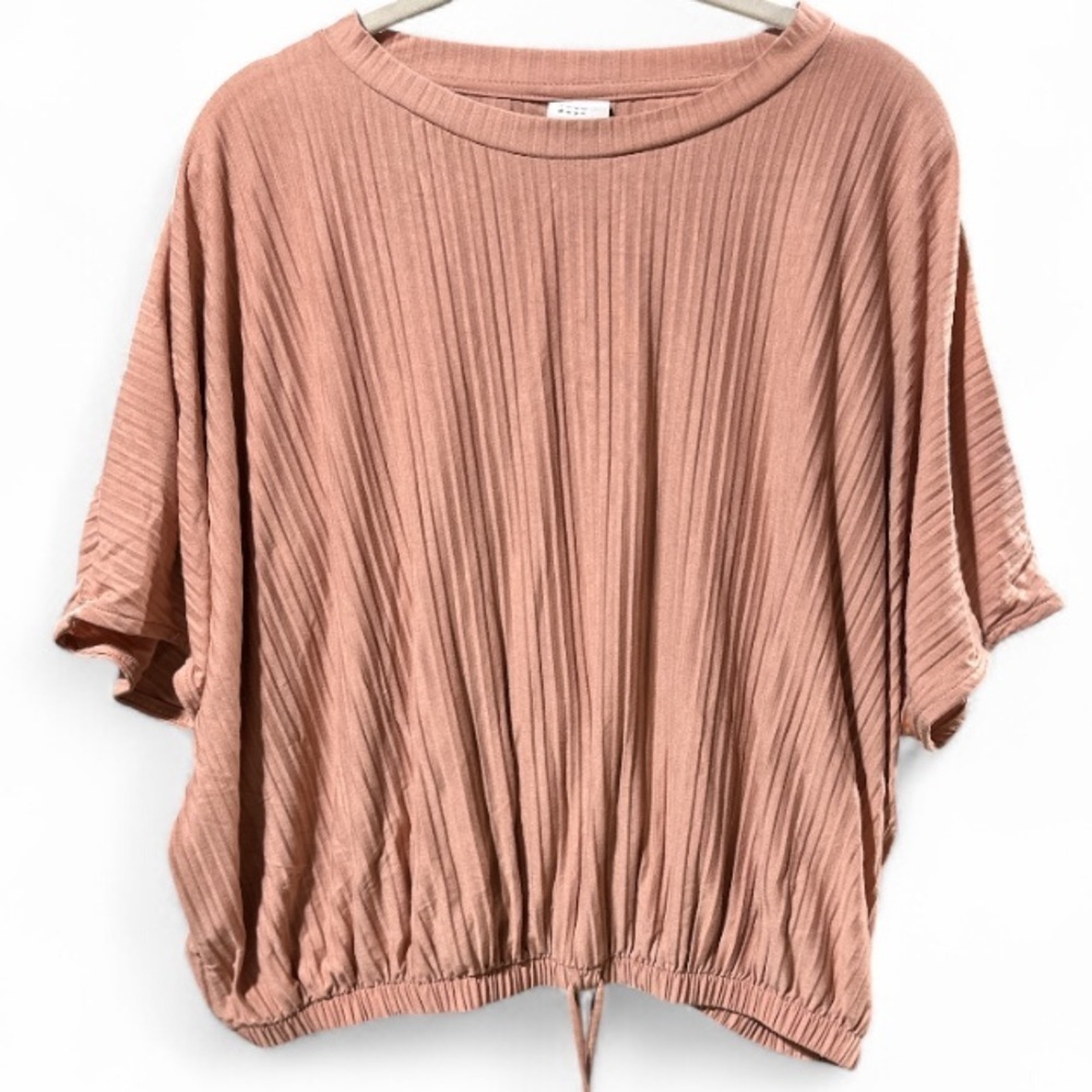 A New Day Pleated Relaxed Fit Drawstring Hem Lightweight top l